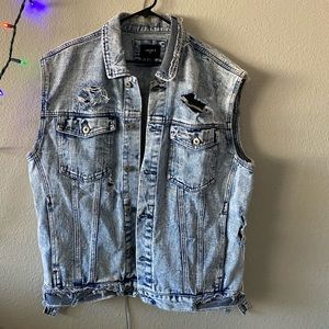 Forever 21 Denim Sleeveless jean jacket